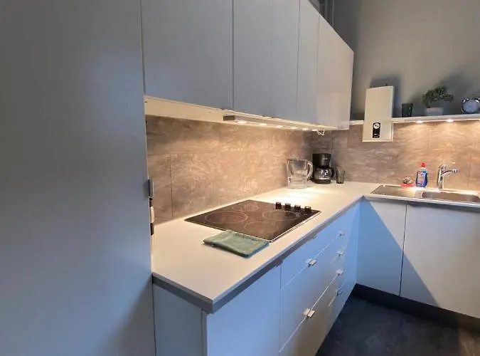 Cozy Modern With Small Balcony In The Heart Of Lägenhet