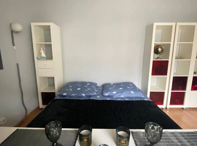 Cozy Modern With Small Balcony In The Heart Of ברלין