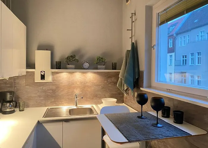 Apartman Cozy Modern With Small Balcony In The Heart Of