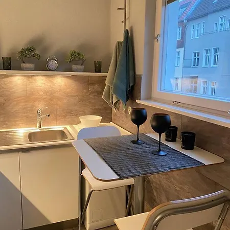 Cozy Modern With Small Balcony In The Heart Of Apartamento