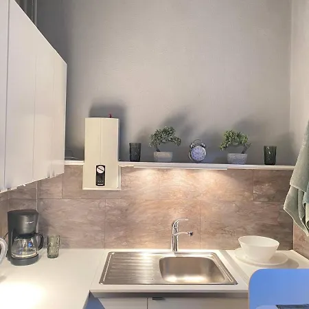 Apartamento Cozy Modern With Small Balcony In The Heart Of Berlín